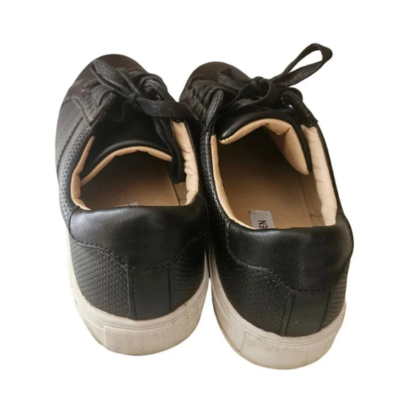 Steve  Madden Slade Black Shoes - Picture 4 of 6